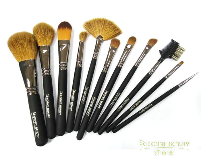 化妝刷工廠的刷毛裁剪技術如何保證刷毛端面平整？